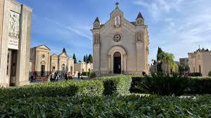 immagine relativo al cimitero immagine relativo al cimitero